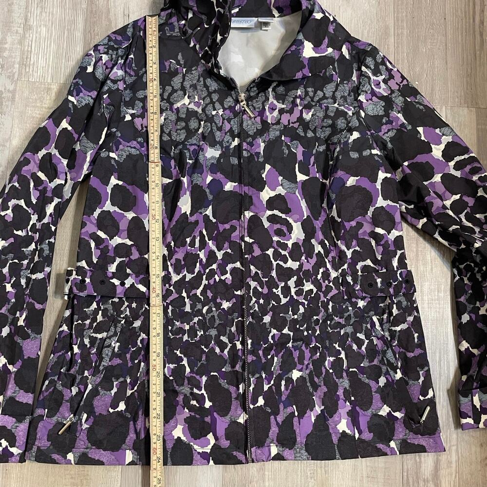 Chico’s Zenergy Women’s Medium Rain Jacket Purple Black Zip Up Lightweight - Picture 6 of 15
